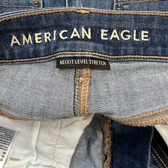 Denim Medium Wash Shorts Bundle w/ Raw Hems - Size 4 - Picture 8 of 9